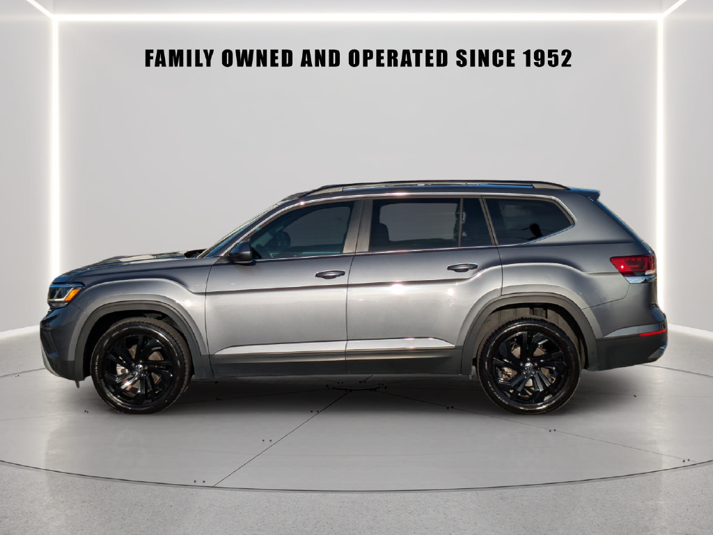 Certified 2023 Volkswagen Atlas SE w/ Panoramic Sunroof Package FWD image 3
