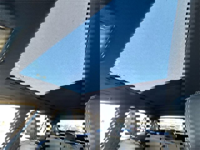 Used 2021 Volkswagen Atlas Cross Sport SE image 21