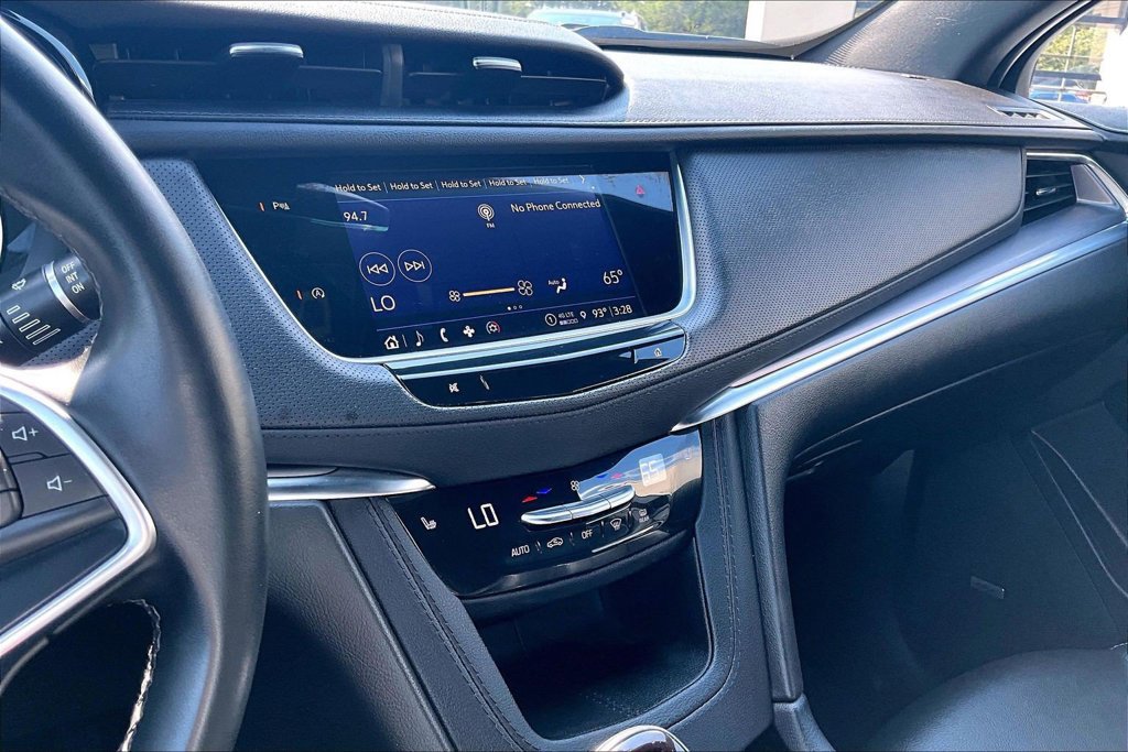 Certified 2024 Cadillac XT5 Luxury w/ LPO, Floor Liner Package AWD/4WD image 15
