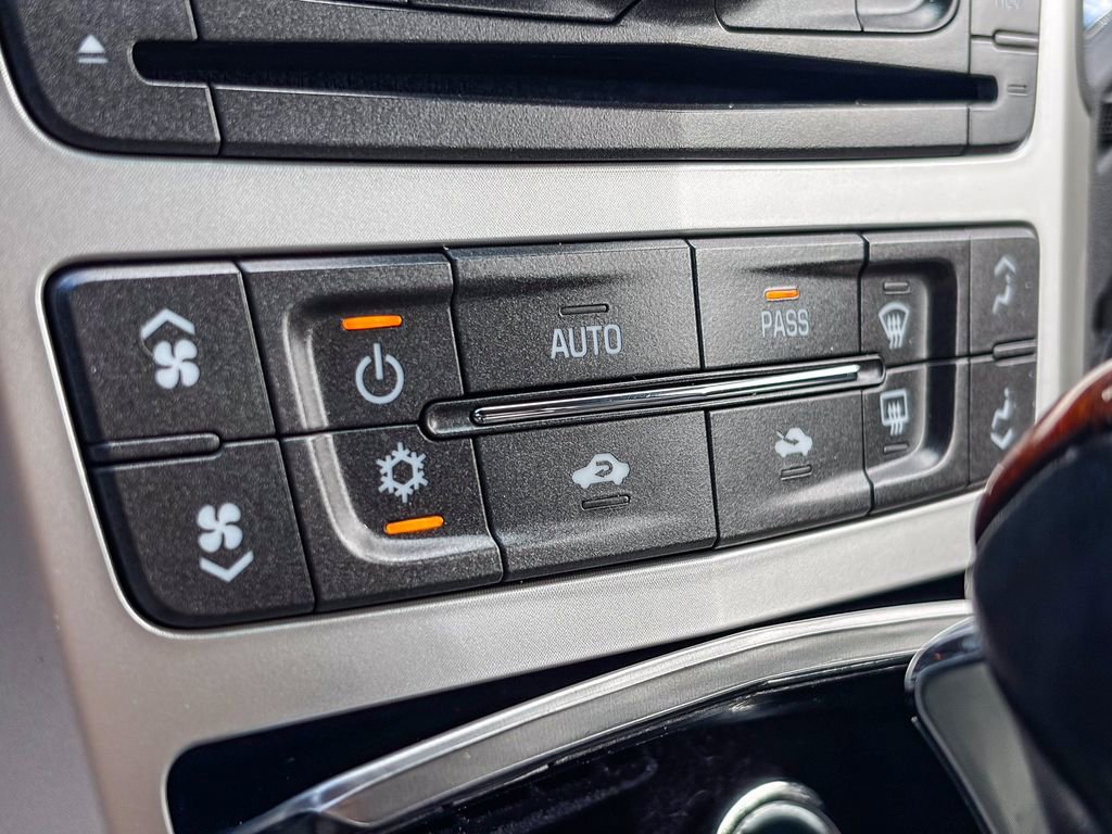 Used 2013 Cadillac CTS Premium image 31