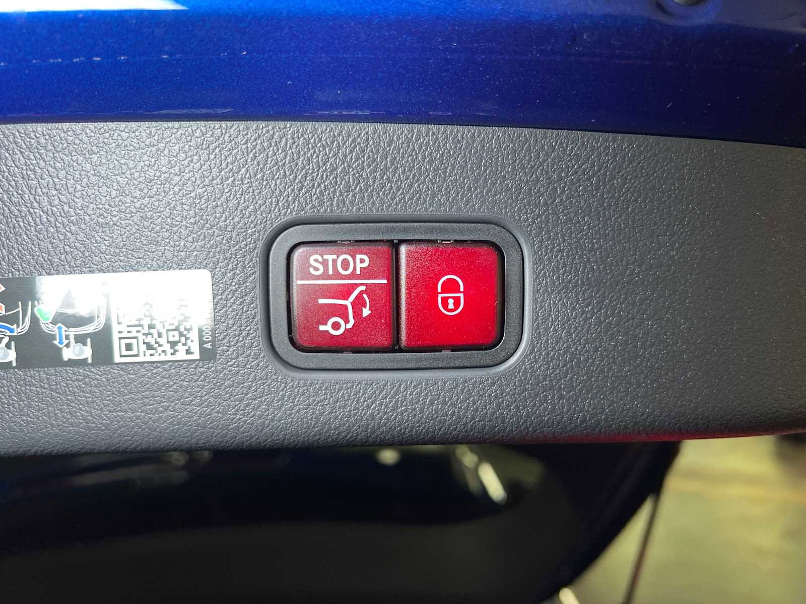 New 2025 Mercedes-Benz GLC 300 4MATIC image 16