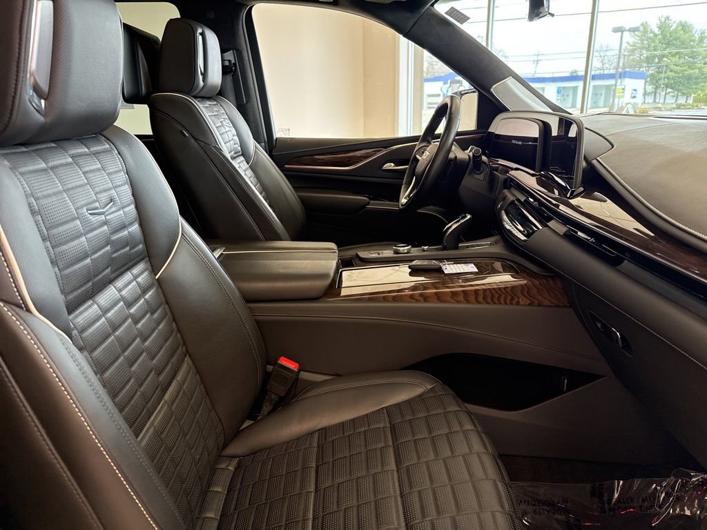Certified 2023 Cadillac Escalade Sport Platinum w/ LPO, ONYX Package AWD/4WD image 12