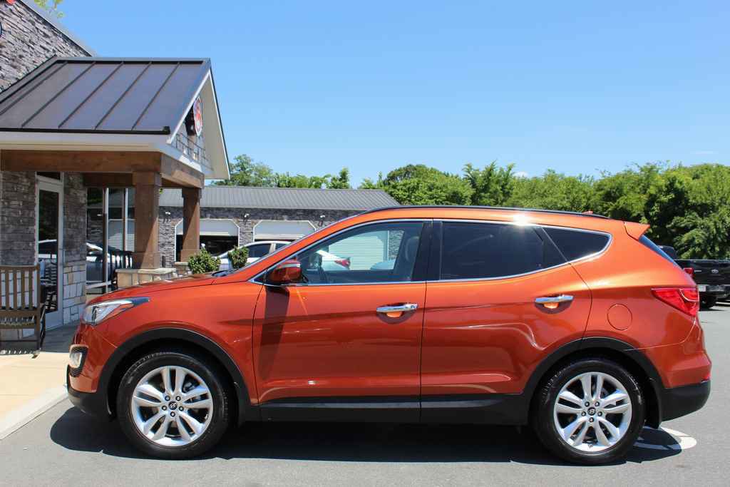 Used 2015 Hyundai Santa Fe Sport 2.0T w/ Option Group 05 FWD image 10