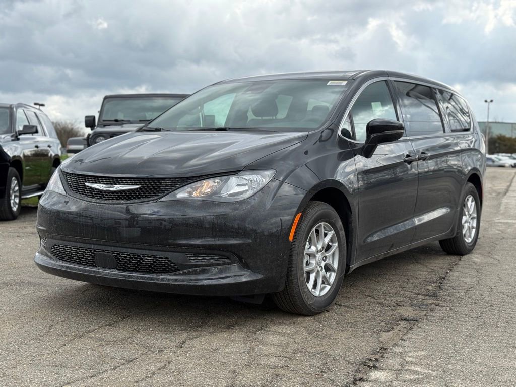 New 2026 Chrysler Voyager LX image 2