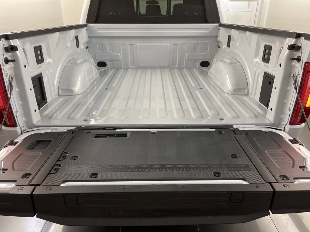 New 2025 Ford F150 Lariat w/ Equipment Group 502A High image 40