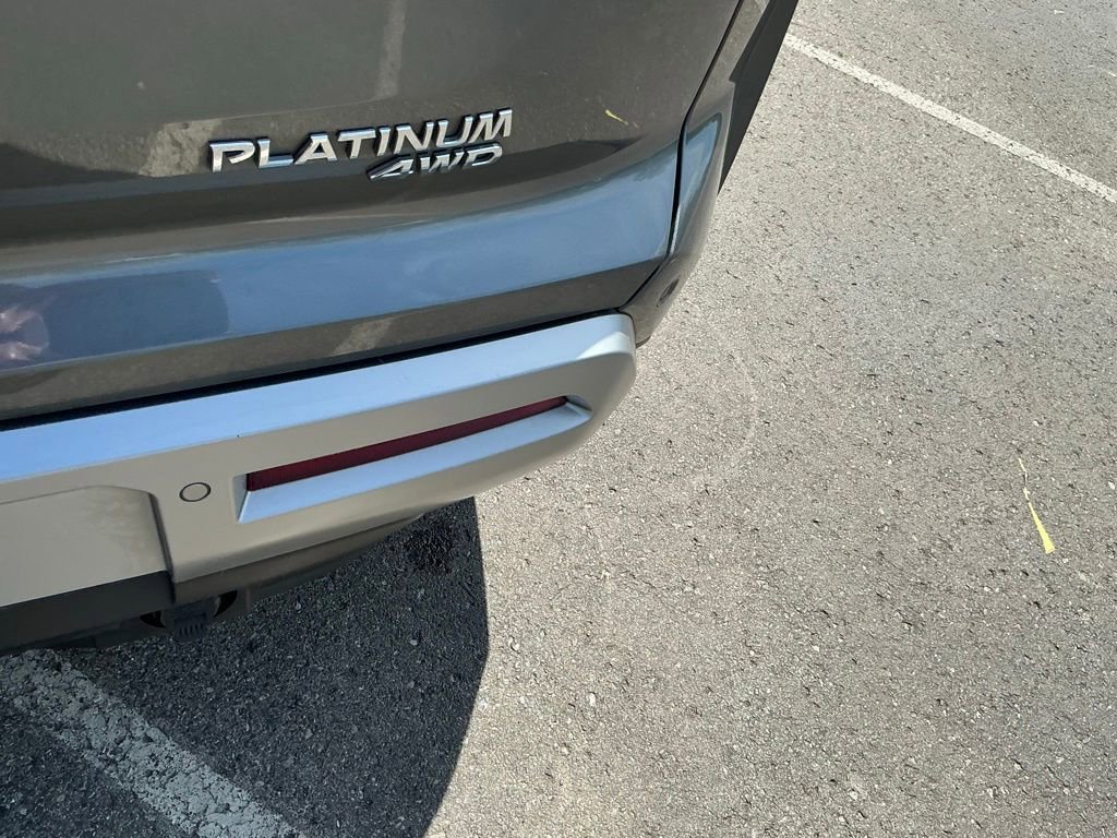 Used 2023 Nissan Pathfinder Platinum AWD/4WD image 3