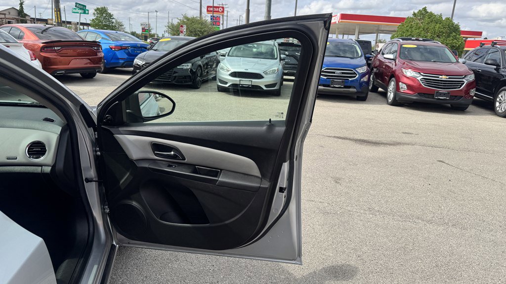 Used 2011 Chevrolet Cruze LS w/ Connectivity Package FWD image 26