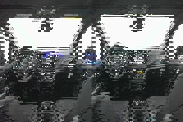 New 2026 Chrysler Pacifica Select image 6