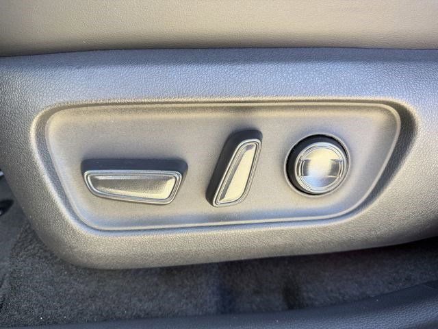 New 2026 Toyota RAV4 XSE image 27