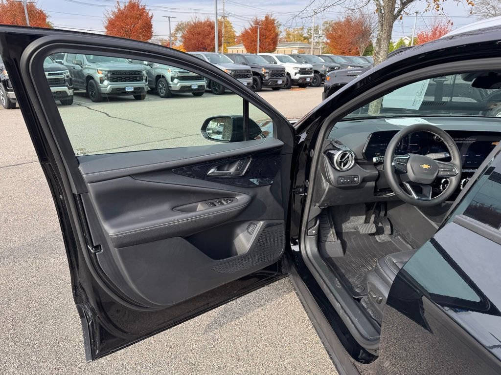 New 2026 Chevrolet Blazer EV LT image 10