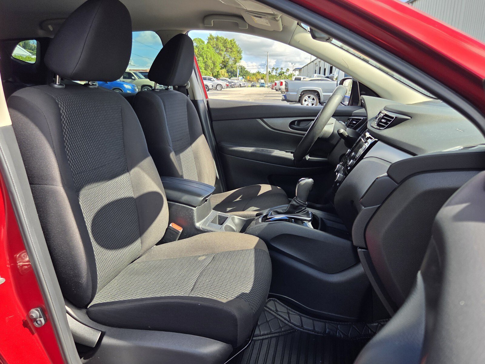 Used 2021 Nissan Rogue Sport S FWD image 17
