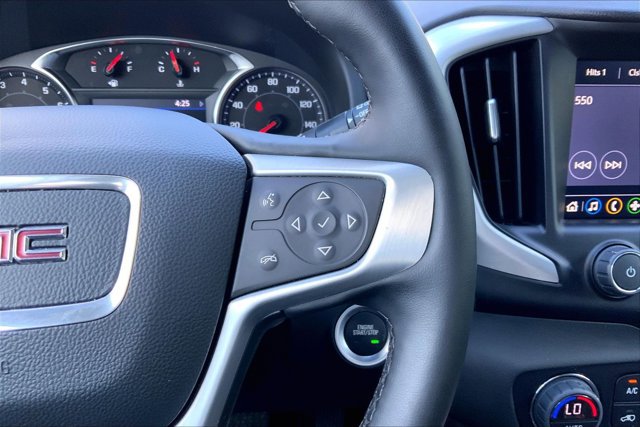 Used 2024 GMC Terrain SLT AWD/4WD image 19