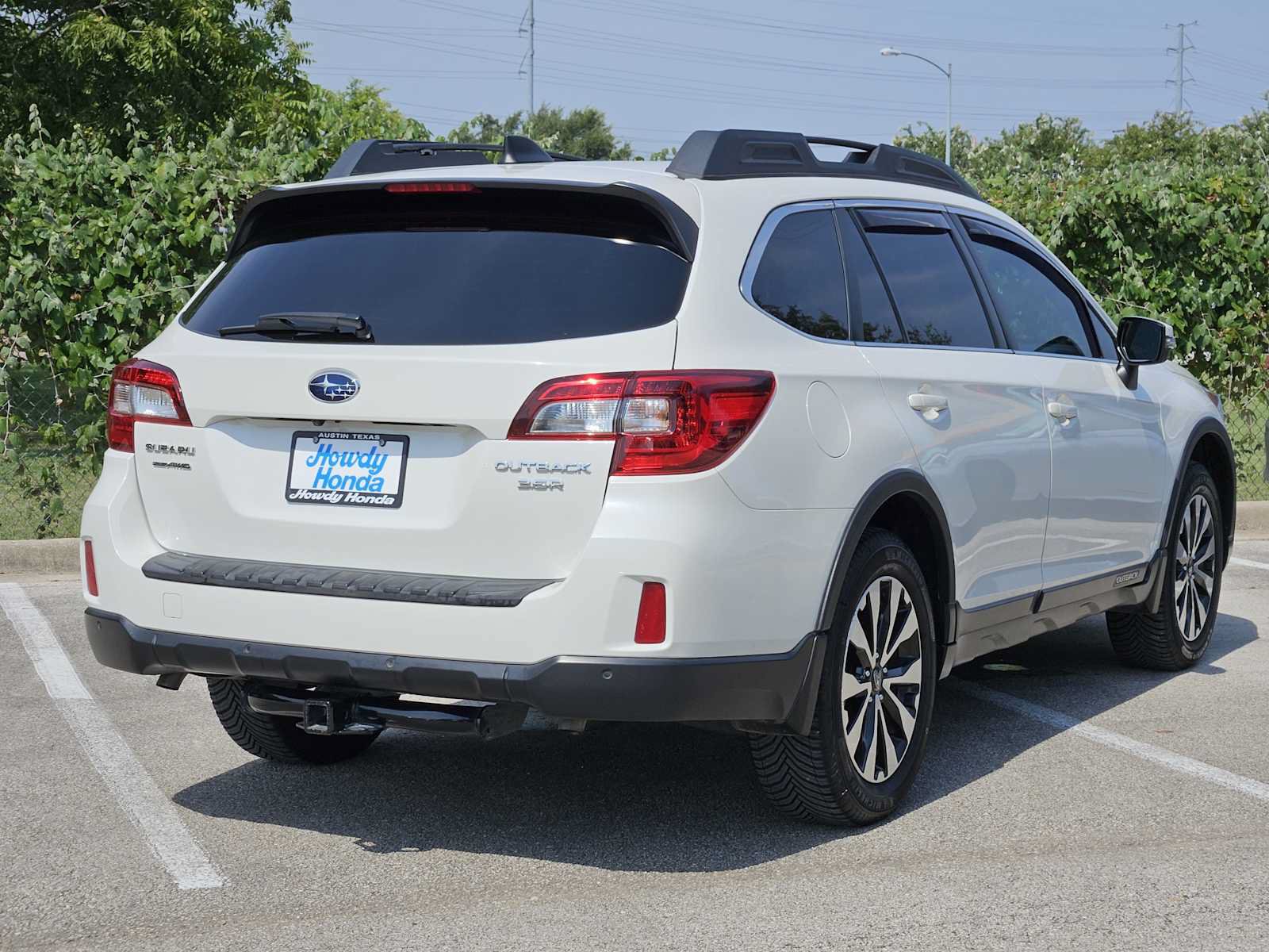 Used 2017 Subaru Outback 3.6R Limited AWD/4WD image 5