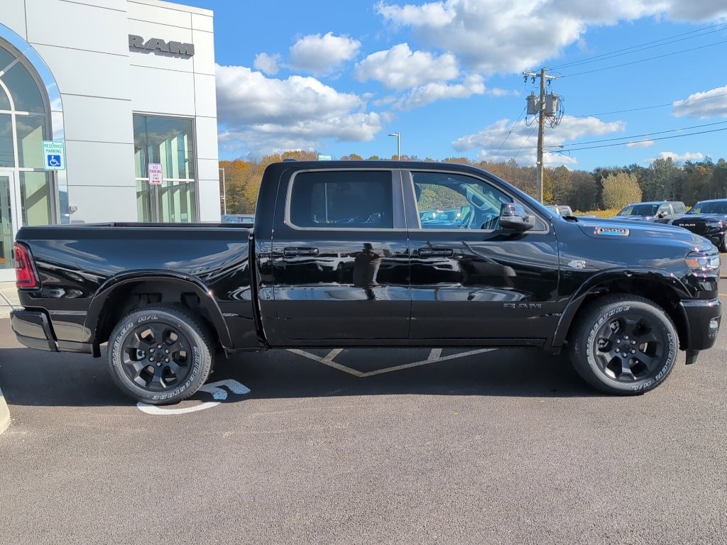 New 2026 RAM 1500 4x4 Crew Cab image 8