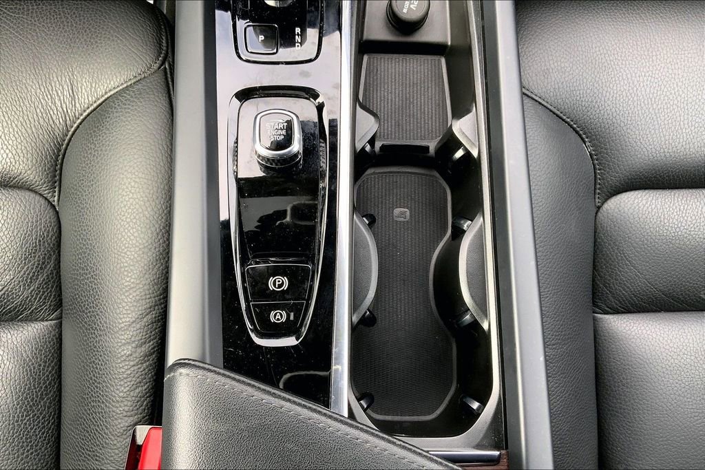 Used 2024 Volvo S60 B5 Plus image 16