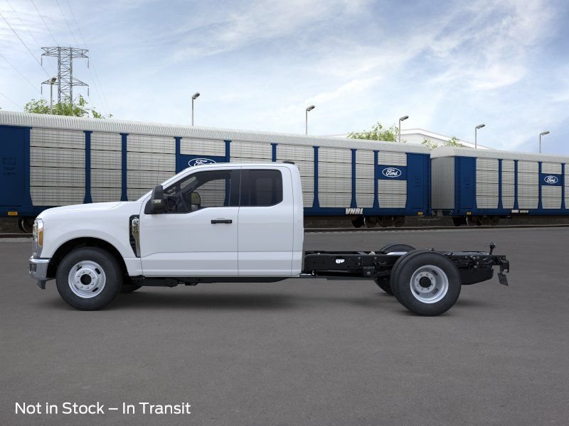 New 2026 Ford F350 XL w/ XL Chrome Package RWD image 3