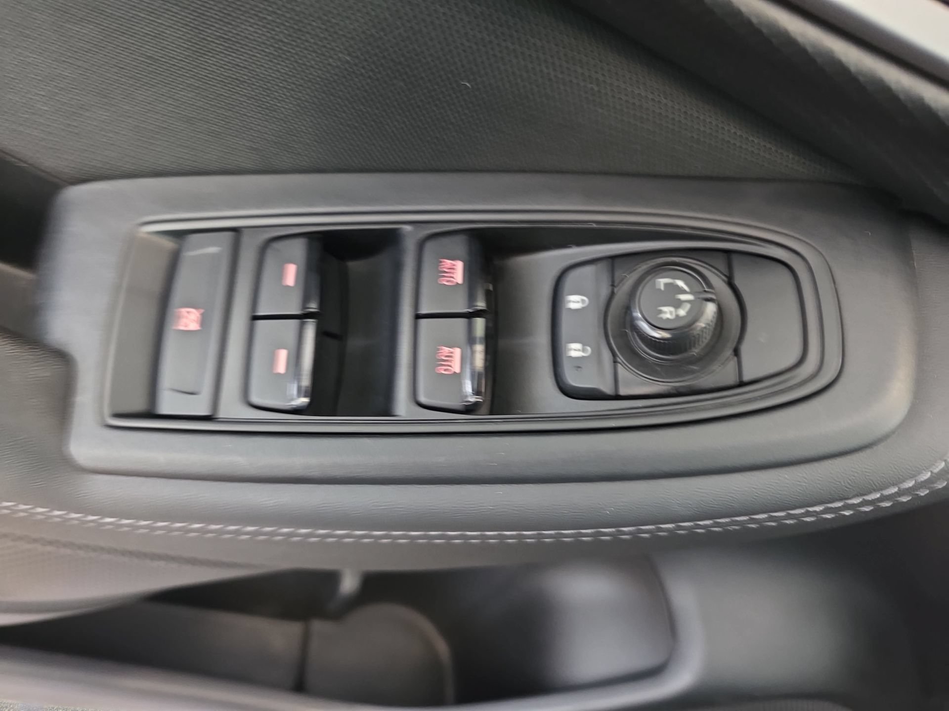 Used 2024 Subaru Forester Premium AWD/4WD image 27