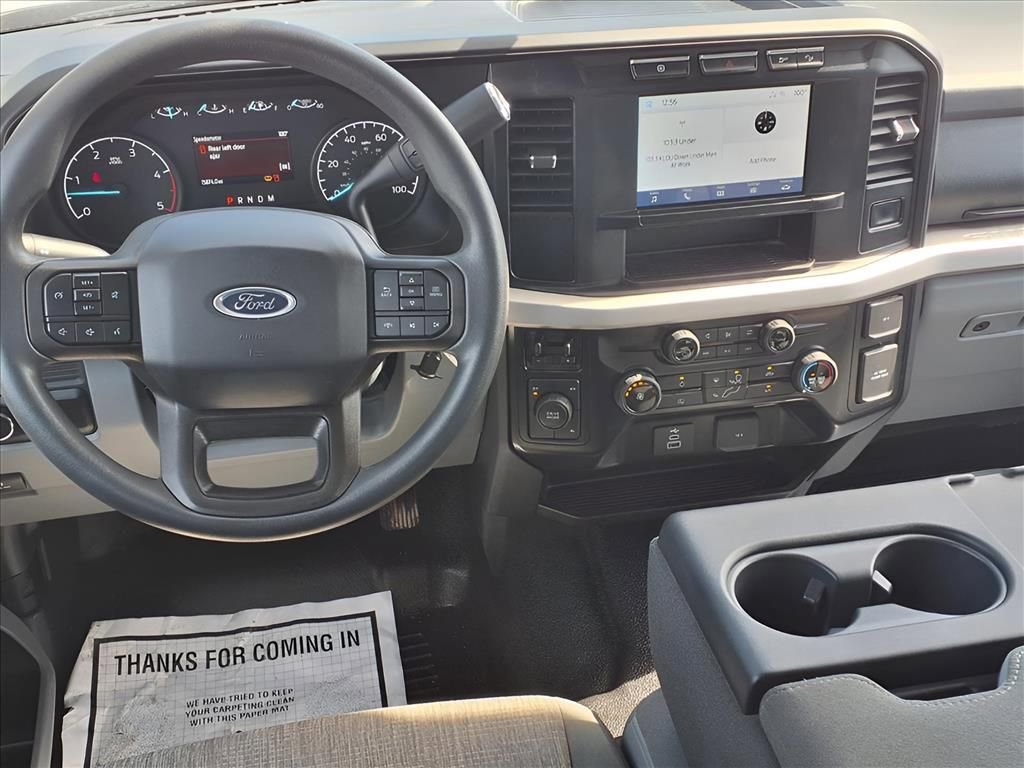 Used 2023 Ford F350 XLT w/ FX4 Off-Road Package image 3