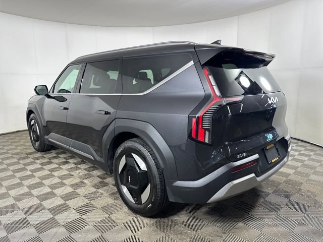 Used 2024 Kia EV9 Wind image 5