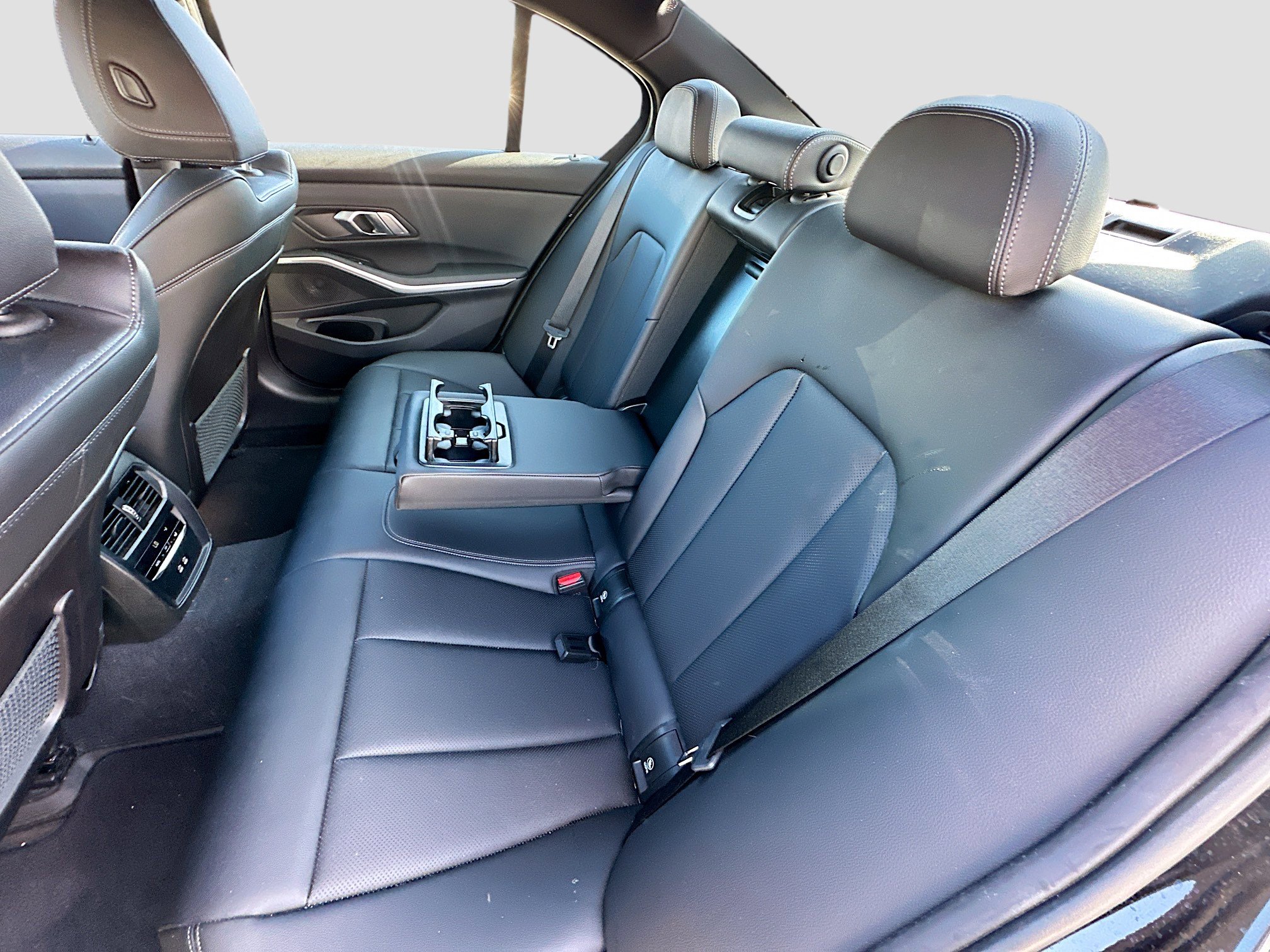 Used 2023 BMW 330i Sedan w/ Driving Assistance Package image 26