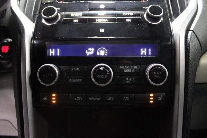 Used 2022 Subaru Ascent Limited w/ Technology Package image 37