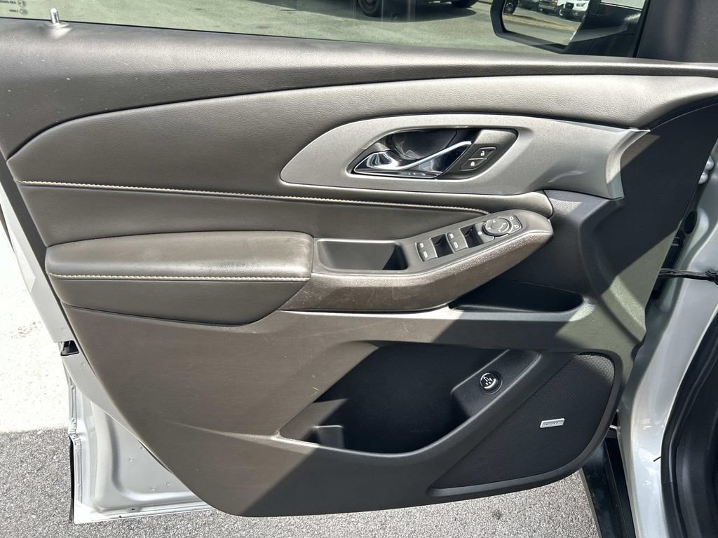 Used 2021 Chevrolet Traverse RS AWD/4WD image 27