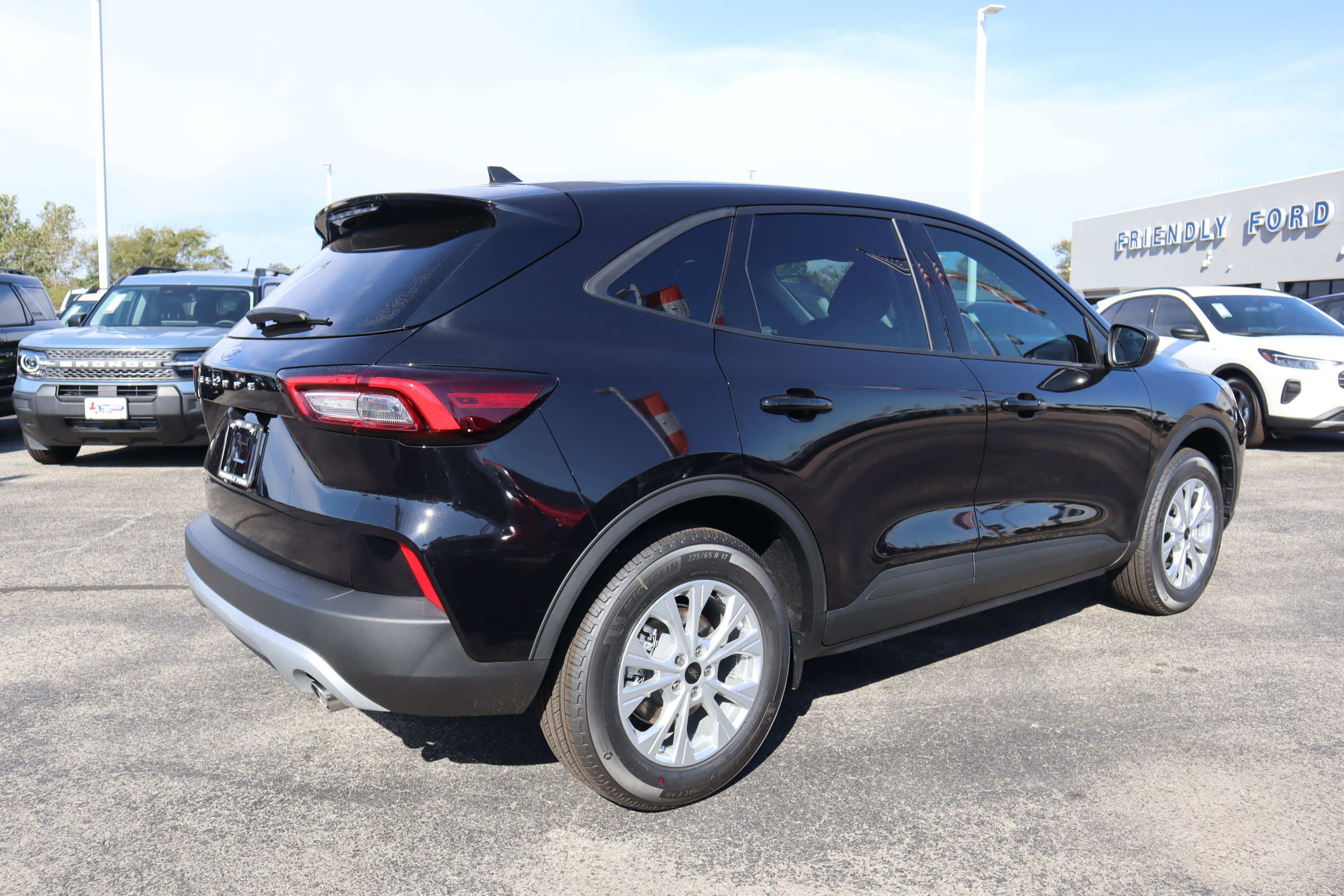 New 2026 Ford Escape Active image 2