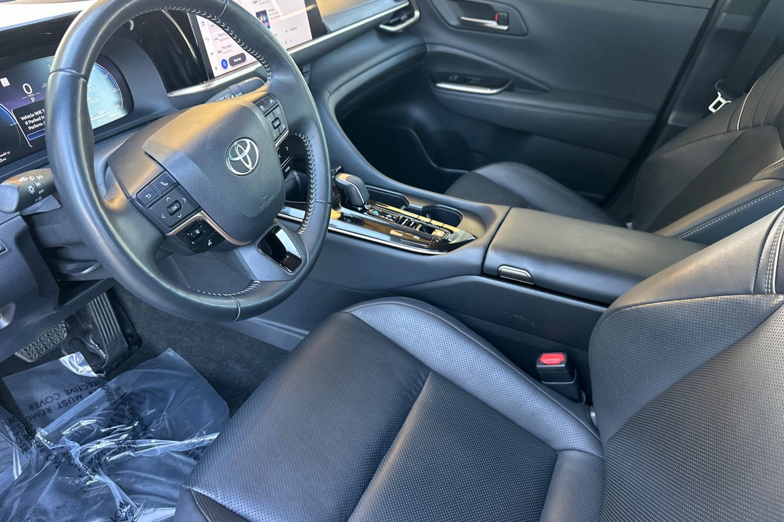 Certified 2024 Toyota Crown Limited image 12