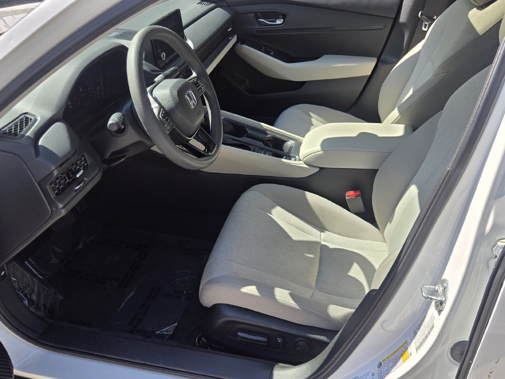 Certified 2025 Honda Accord SE image 11