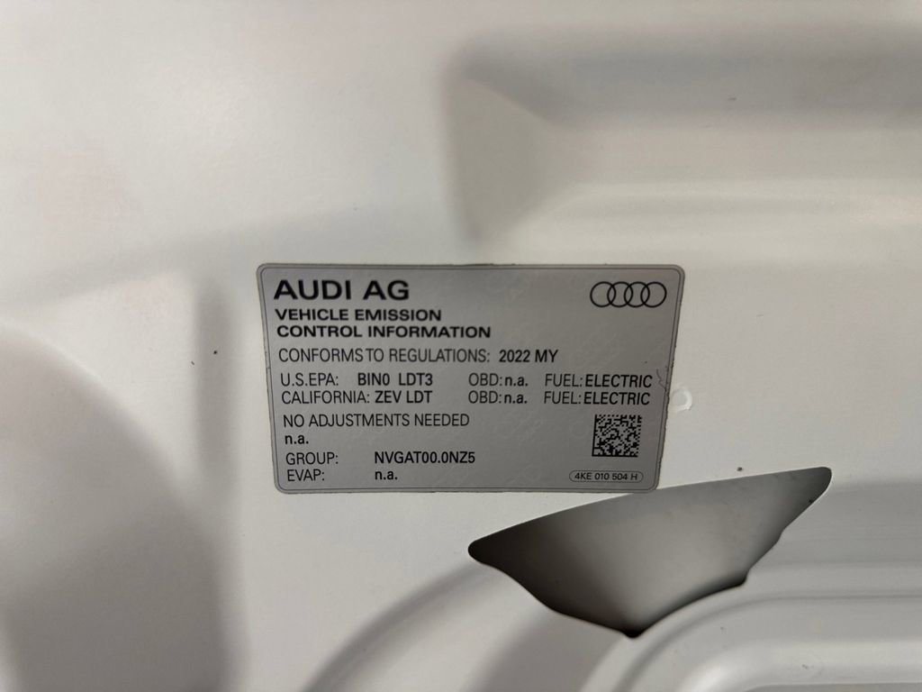 Used 2022 Audi Q4 e-tron Prestige image 32