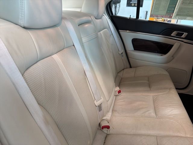 Used 2010 Lincoln MKS AWD image 29