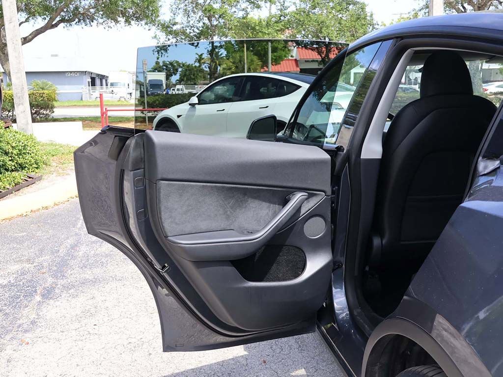 Used 2023 Tesla Model Y Long Range AWD/4WD image 25