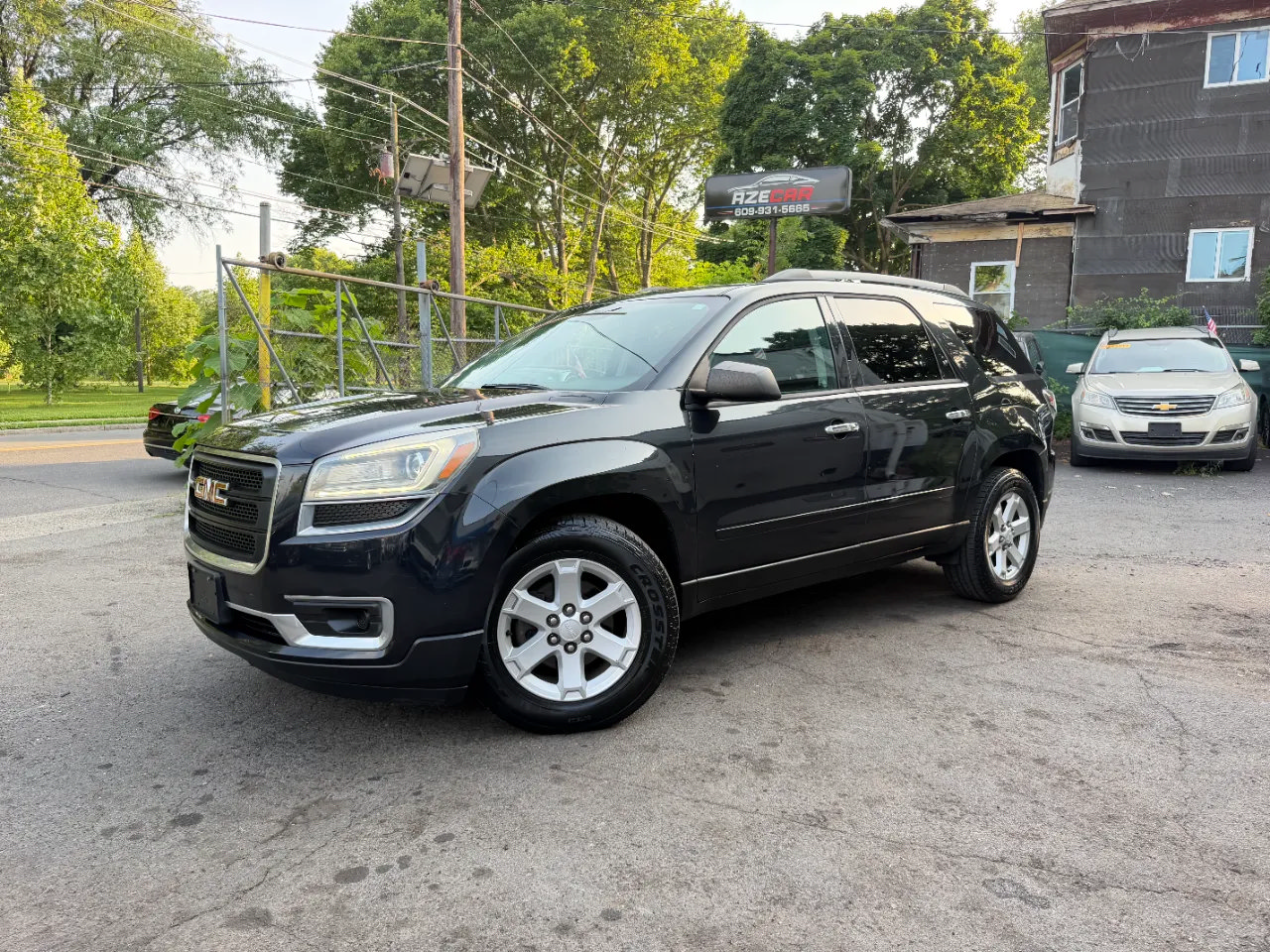 Used 2013 GMC Acadia SLE FWD image 6
