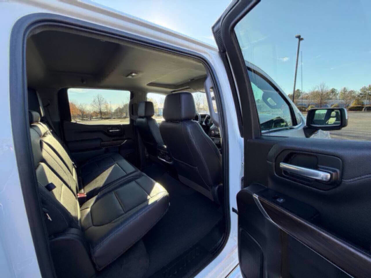 Used 2019 GMC Sierra 1500 SLT image 16