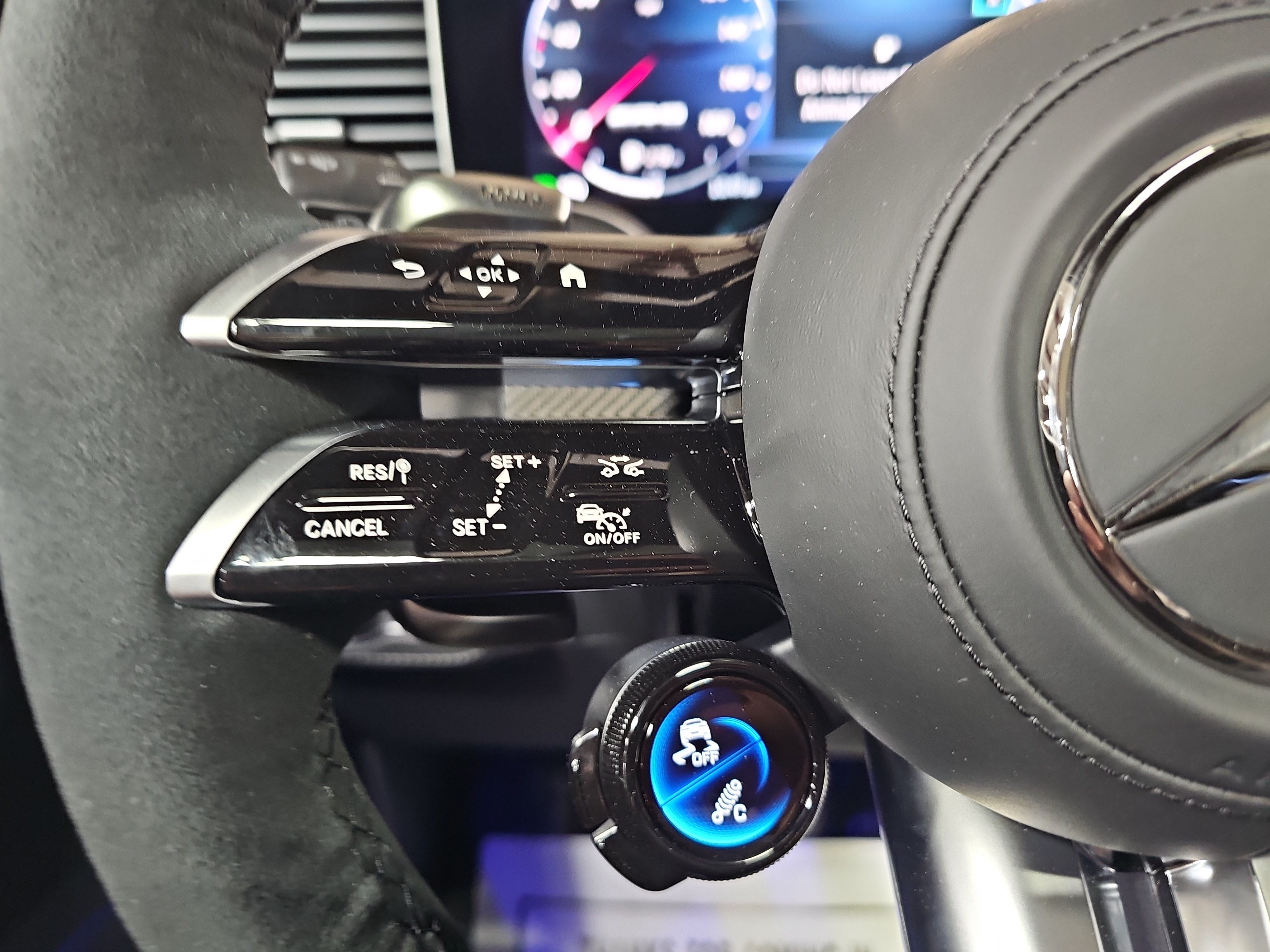 New 2026 Mercedes-Benz GLE 53 AMG 4MATIC Coupe image 18