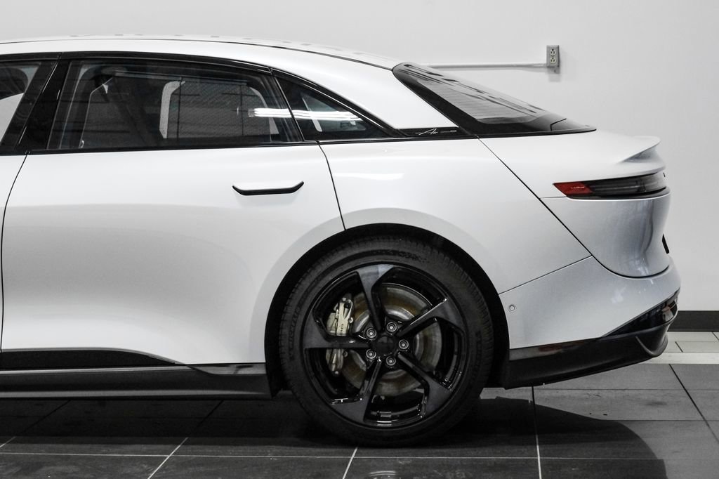 Used 2024 Lucid Air Touring image 18