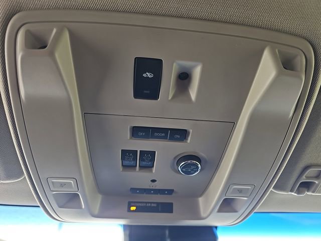 Used 2016 Cadillac Escalade ESV Luxury image 26