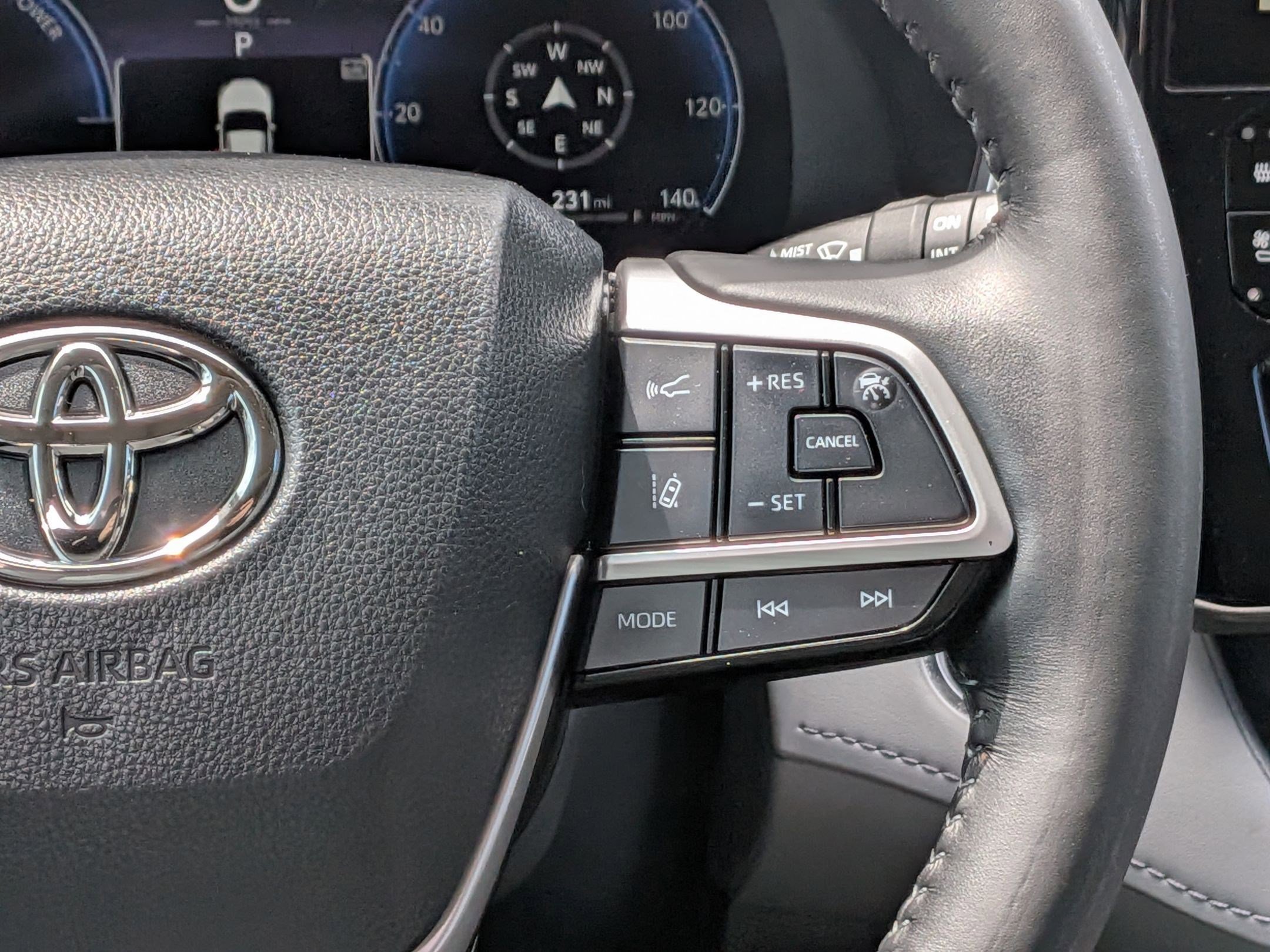 Used 2023 Toyota Highlander Limited AWD/4WD image 20