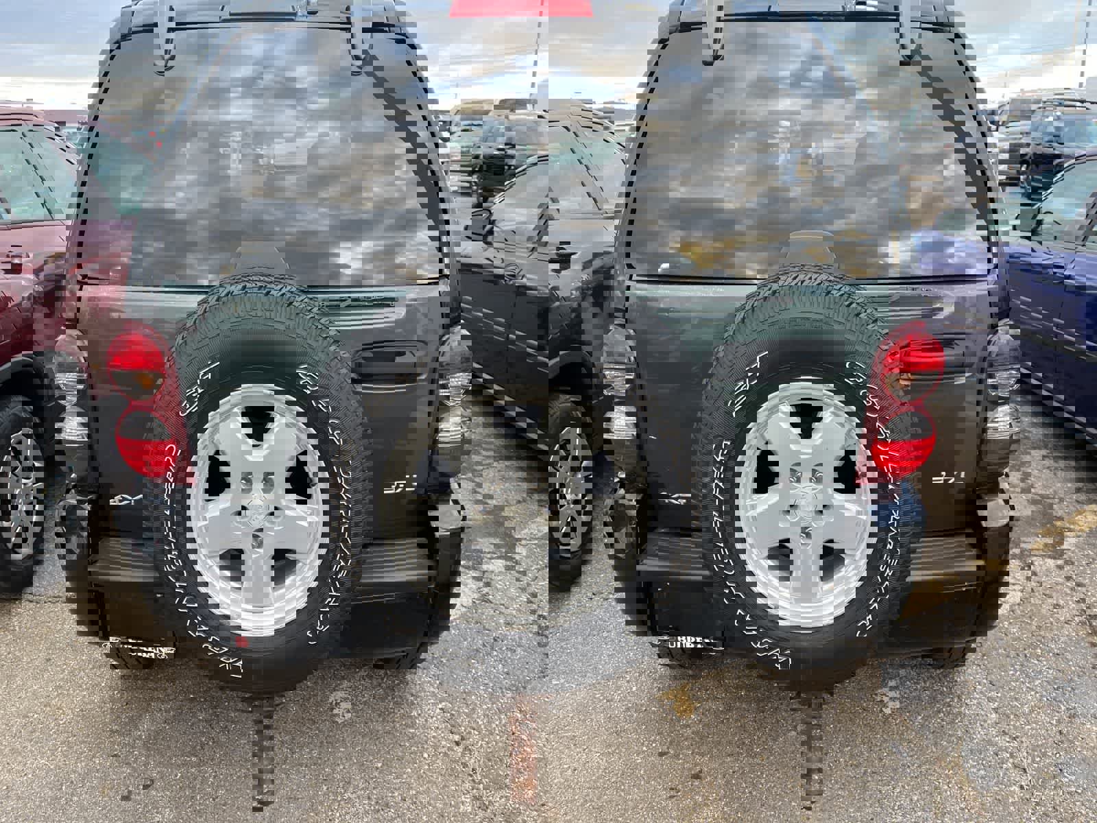 Used 2007 Jeep Liberty Sport image 11