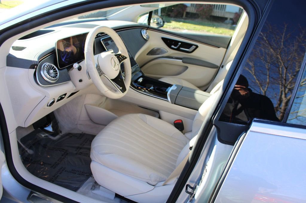 Used 2022 Mercedes-Benz EQS 450+ Sedan image 12