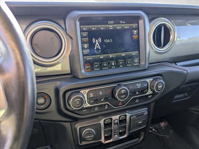 Used 2022 Jeep Gladiator Overland w/ Cold Weather Group image 15