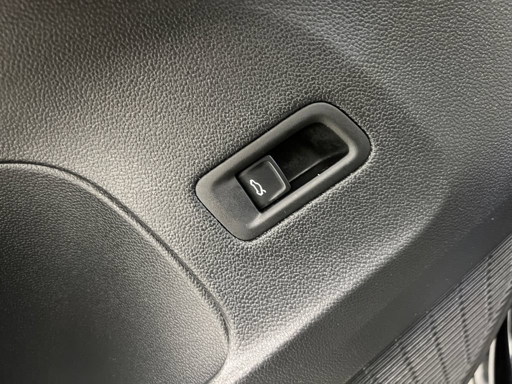 Used 2026 Volkswagen Atlas SE FWD image 16