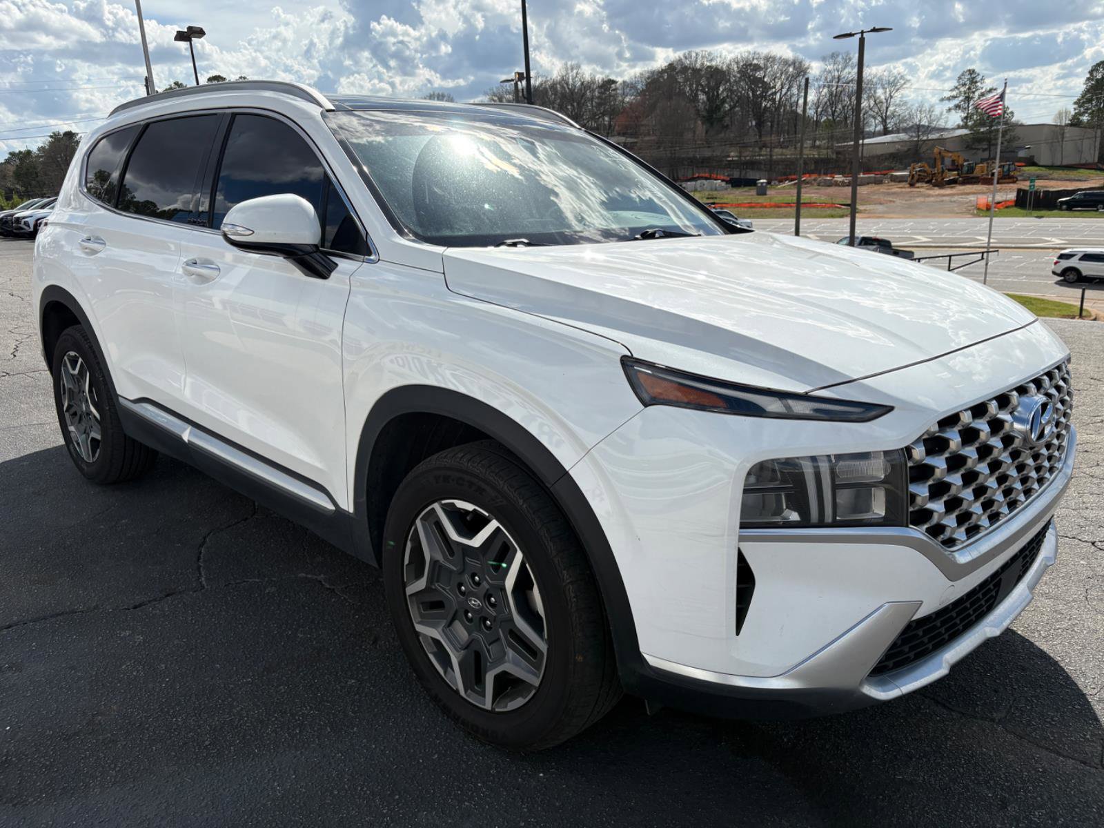 Used 2022 Hyundai Santa Fe SEL Premium w/ Cargo Package image 3