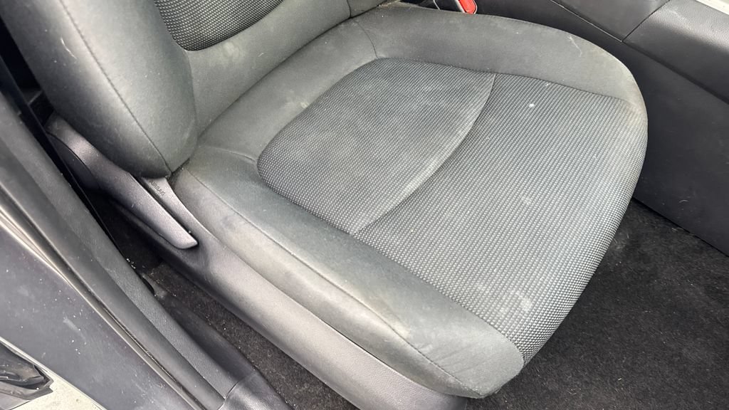 Used 2021 Toyota RAV4 LE FWD image 46