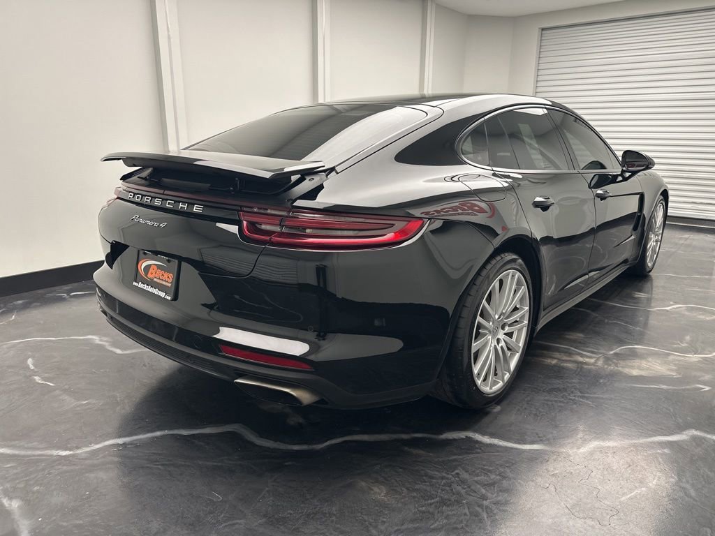 Used 2018 Porsche Panamera 4 image 3