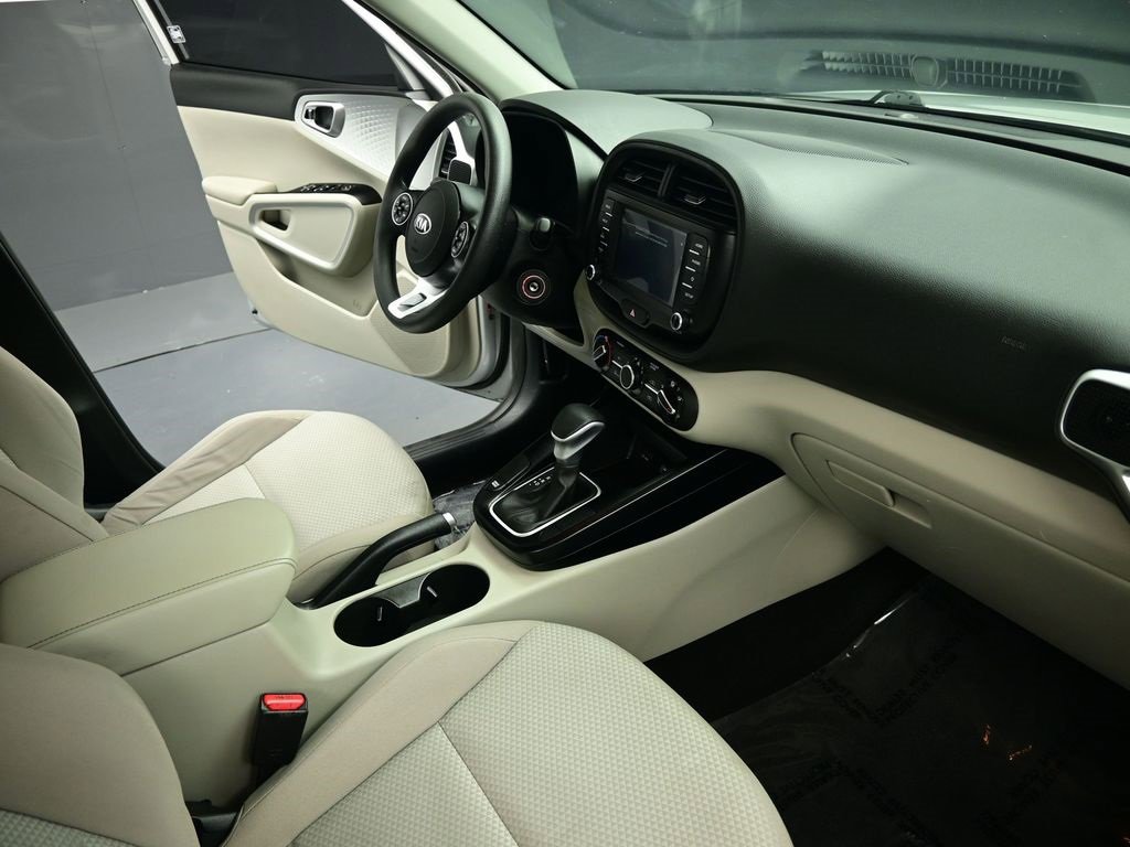 Used 2020 Kia Soul LX image 23