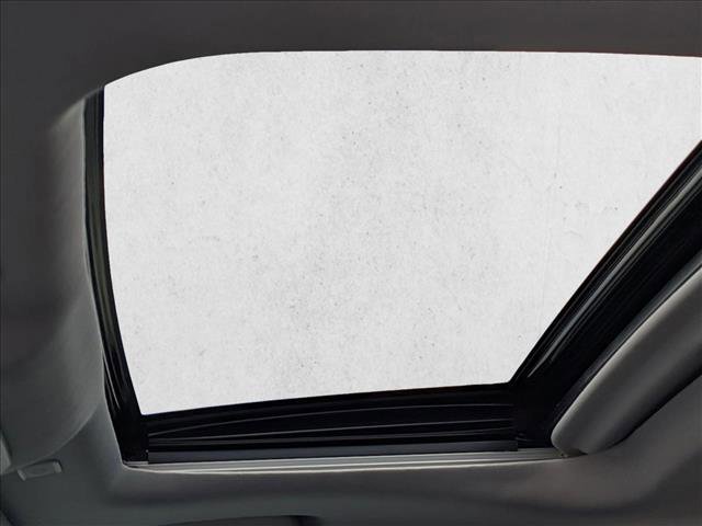 Used 2023 Toyota Highlander XLE FWD image 14
