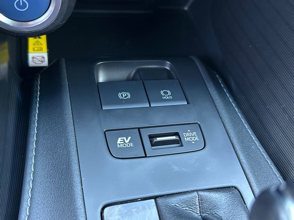 Used 2021 Toyota Venza XLE w/ Softex Package AWD/4WD image 30