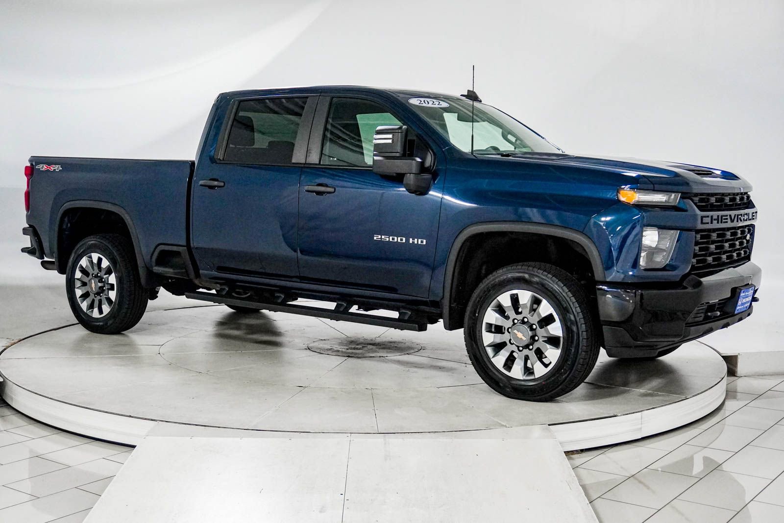 Used 2022 Chevrolet Silverado 2500 Custom w/ Custom Value Package AWD/4WD image 11