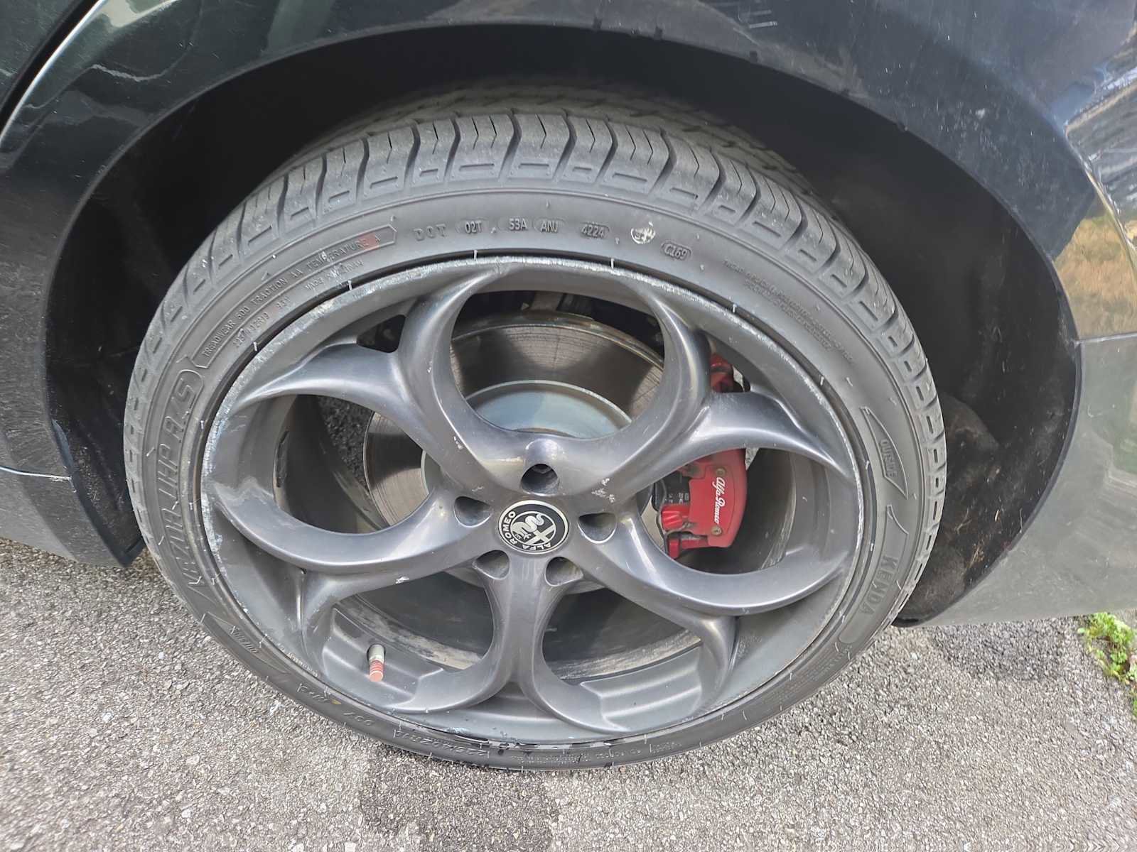 Used 2019 Alfa Romeo Giulia Ti w/ Nero Edizione image 7